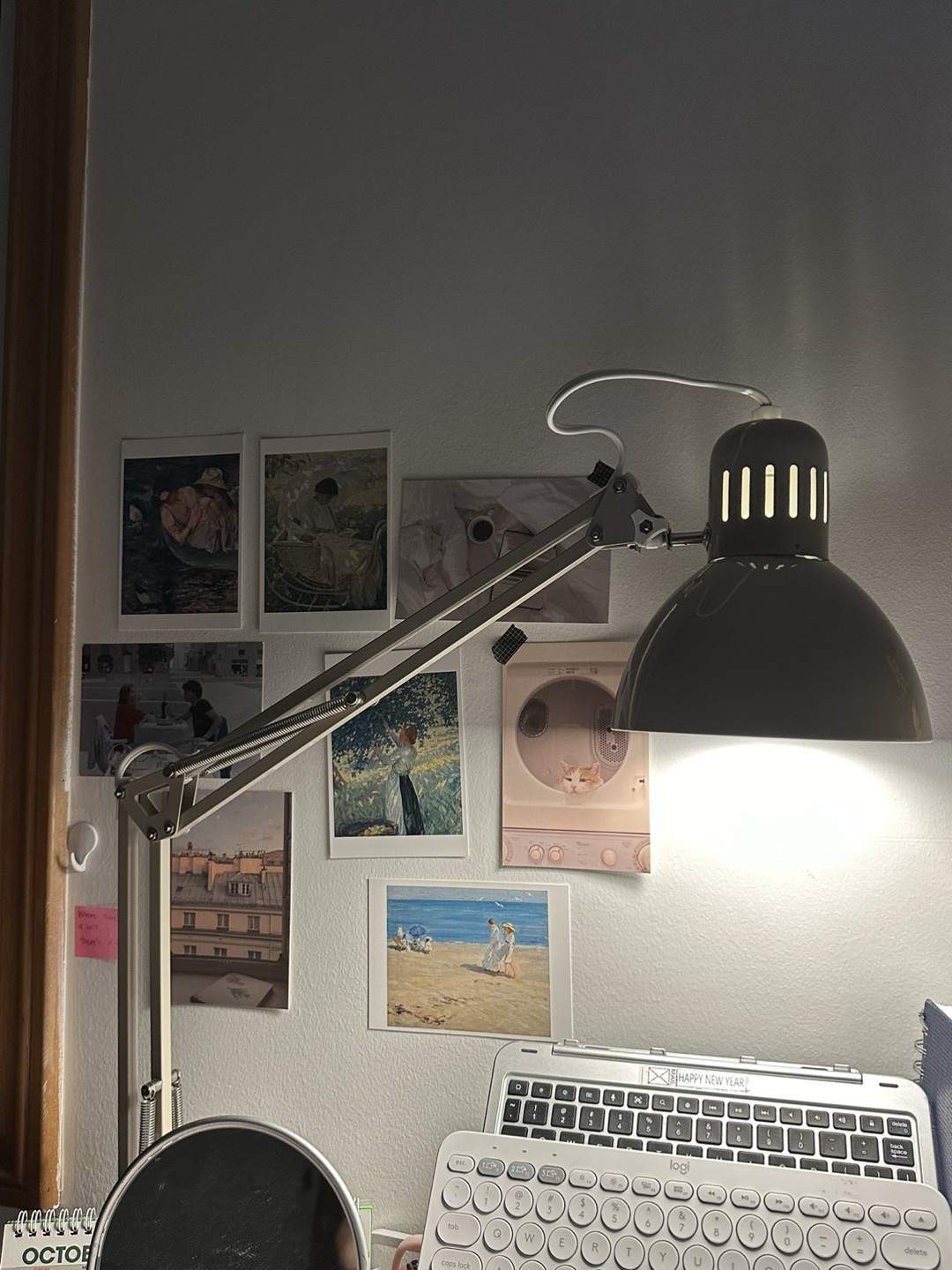 Desk lamp