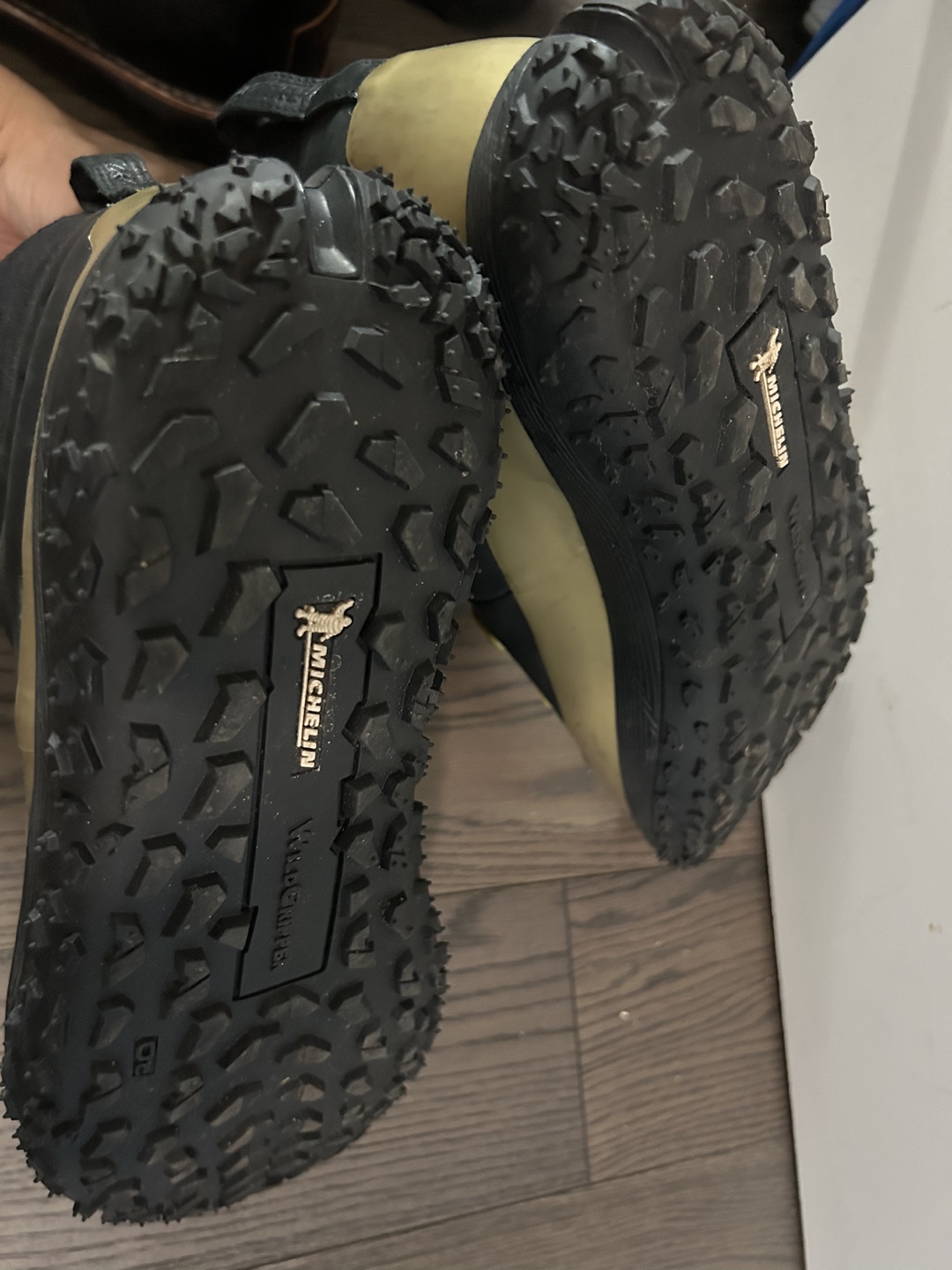 Under Armour Men's Black and Gold Hiking Boots - photo 4