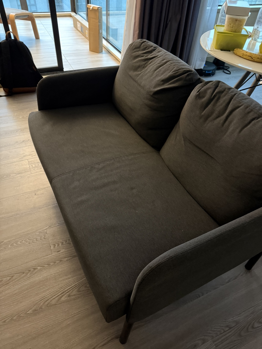 Couch - photo 2