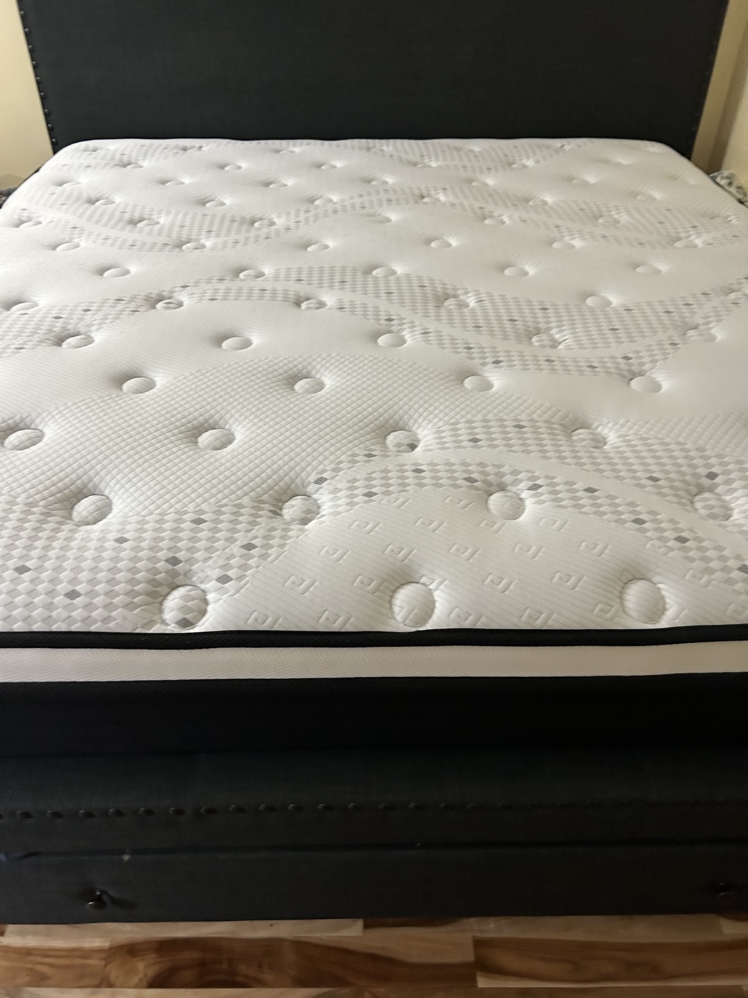 King Sleep Well Mattress - photo 2