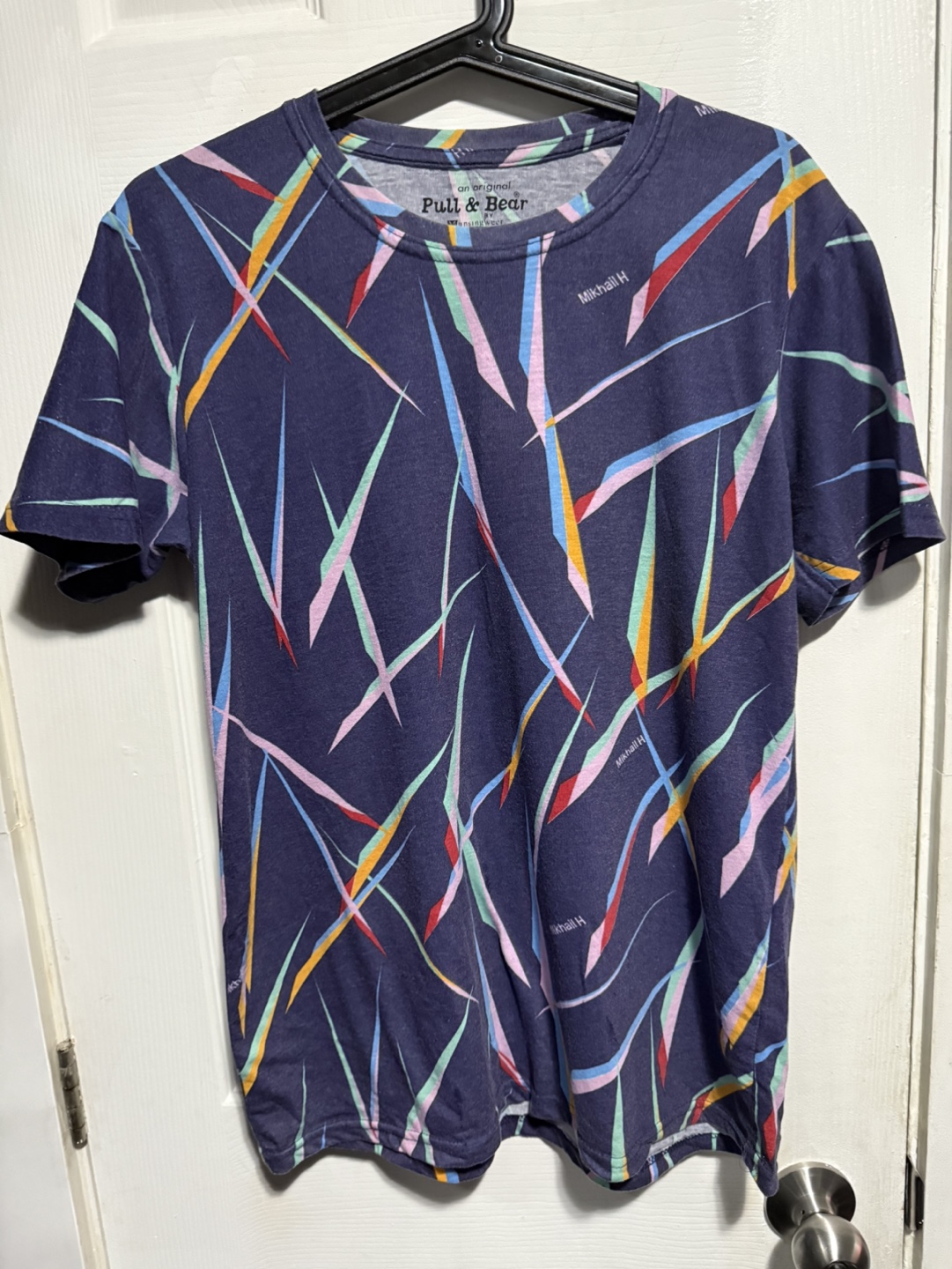 Pull & Bear Men's Graphic T-Shirt