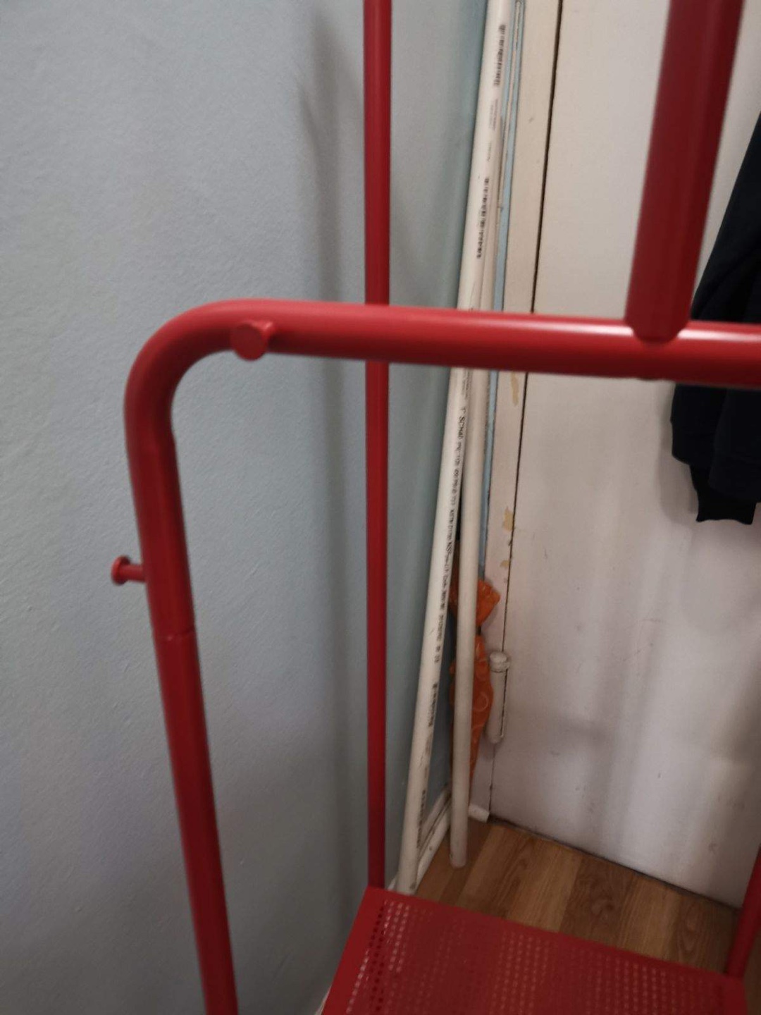 IKEA Red NIKKEBY Clothes Rack - photo 4
