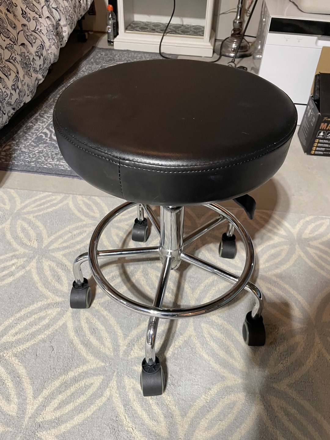 Black Rolling Office Stool - photo 2