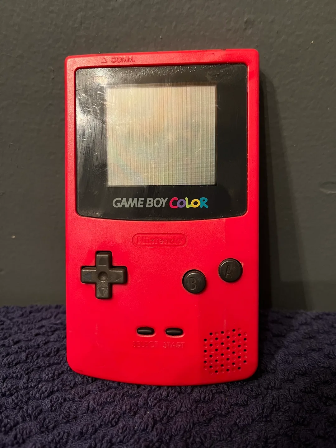 Game Boy Color - Red thumbnail