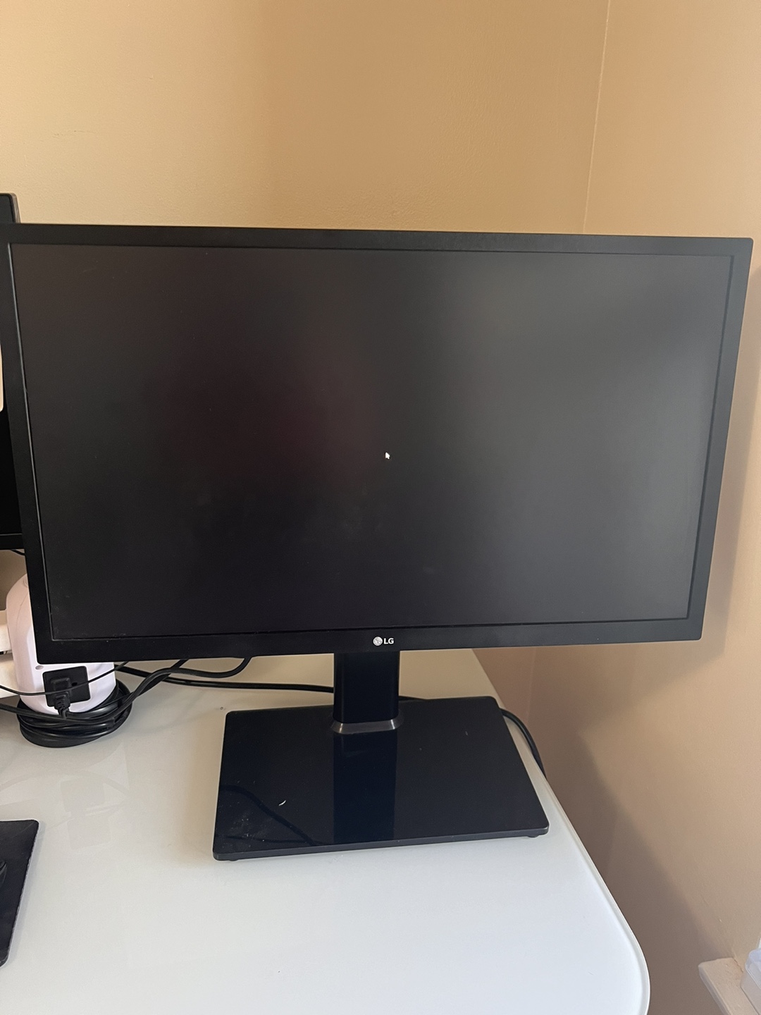 LG Monitor with Standing Desk Stand Riser & HDMI cable - photo 5