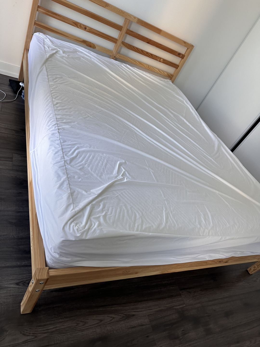 IKEA Queen Mattress - photo 2