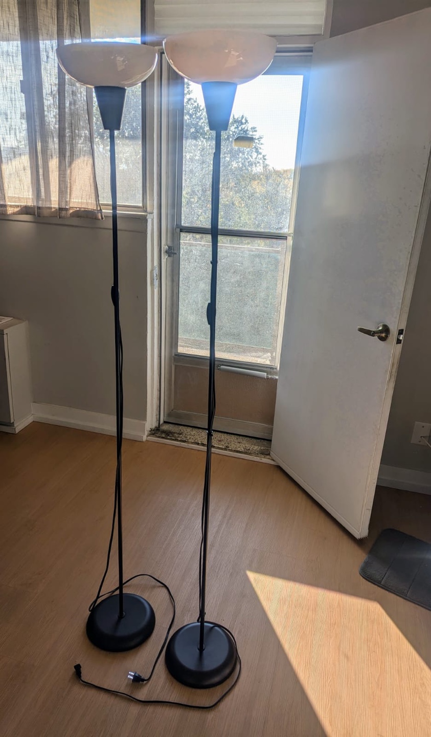 Pair of IKEA Floor Lamps with IKEA bulb - photo 2