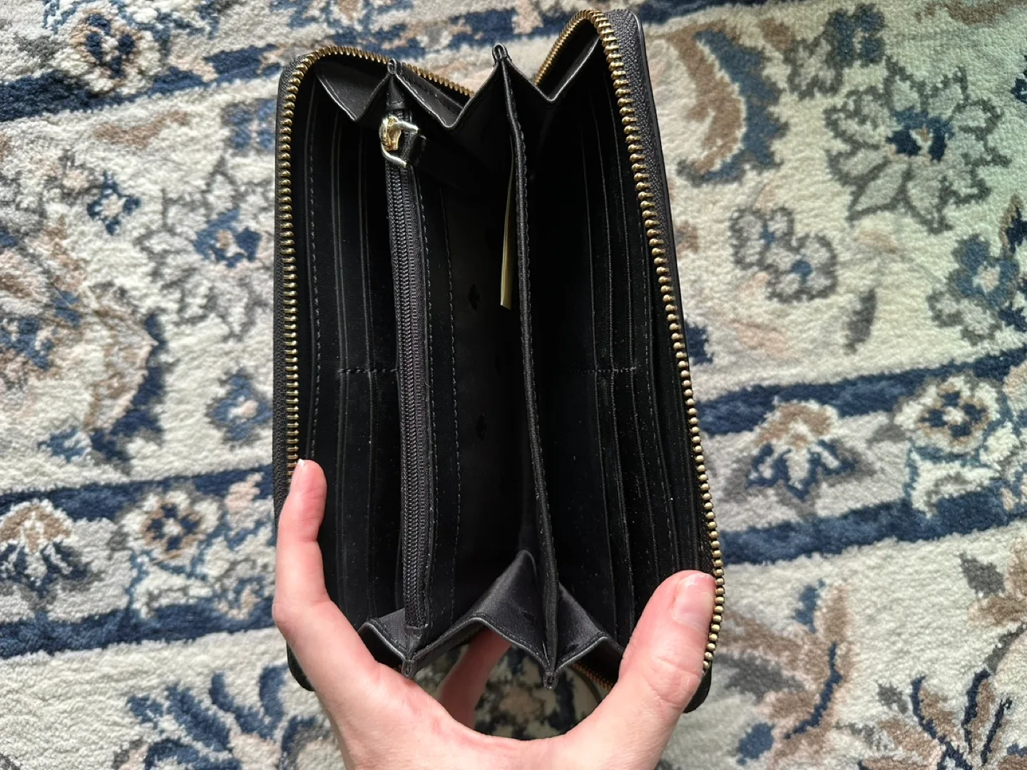 Kate Spade Wallet ♠️ image indicator(3)