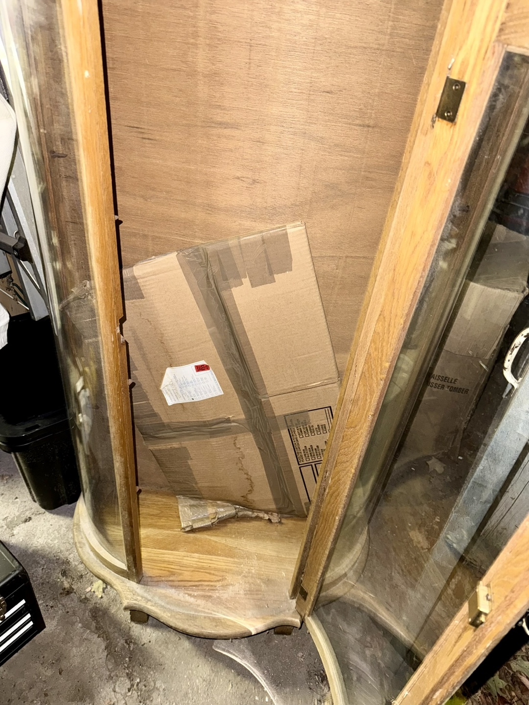 Antique Wooden Curio Cabinet - photo 3