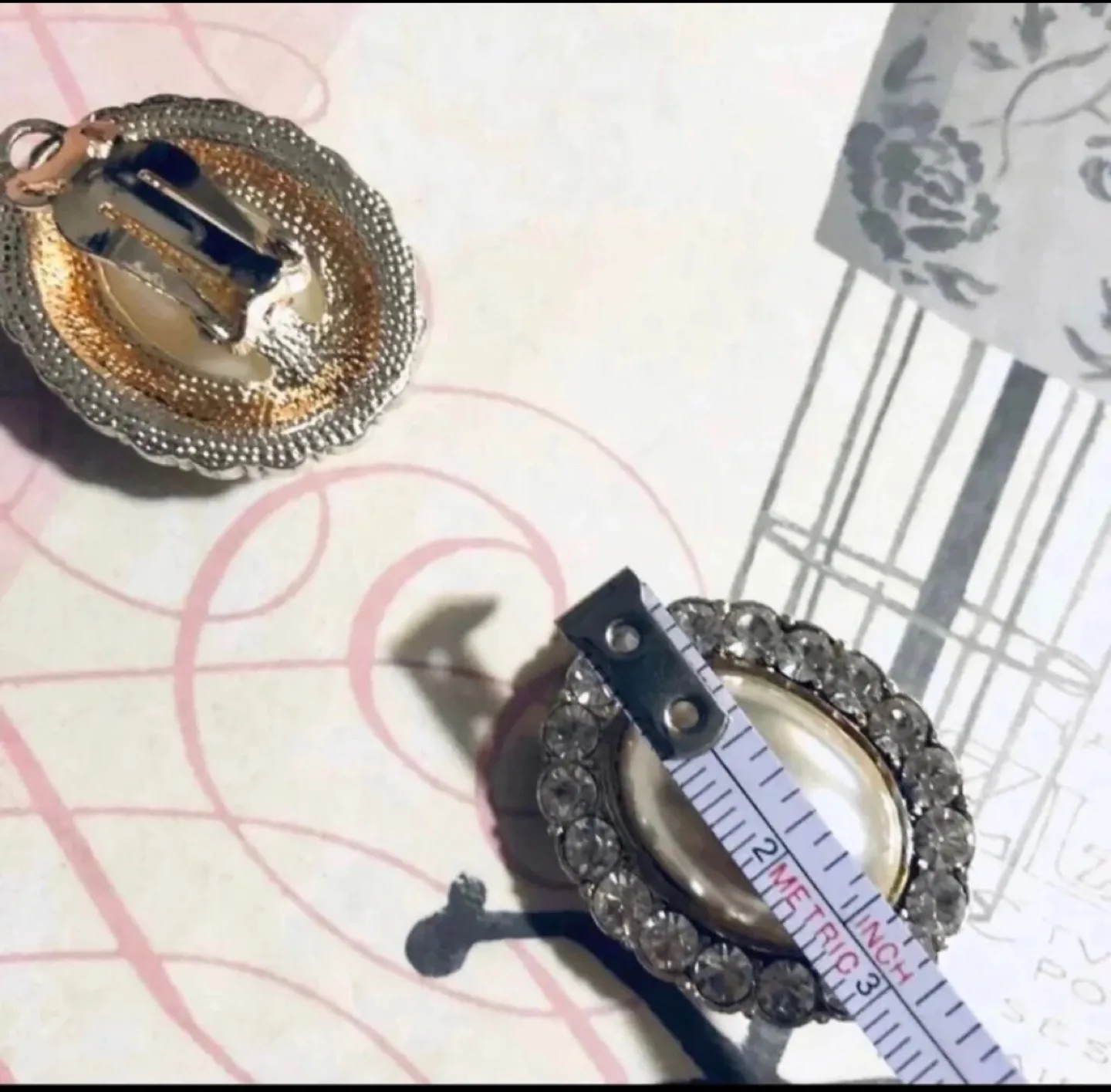 Vintage Faux Pearl Clip On Earrings image indicator(4)