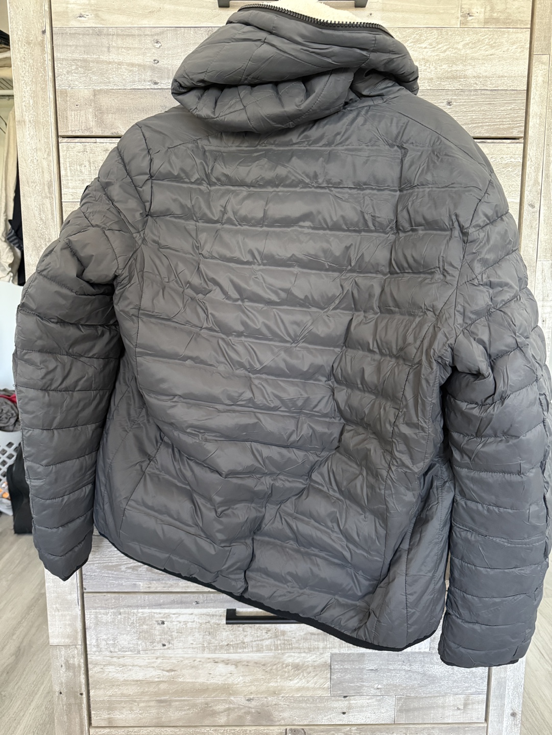 Reversible DKNY Puffer Jacket - photo 4