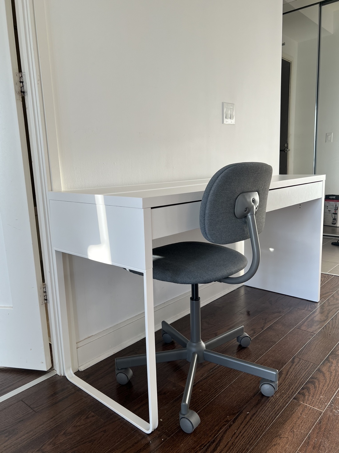 IKEA MICKE Desk White