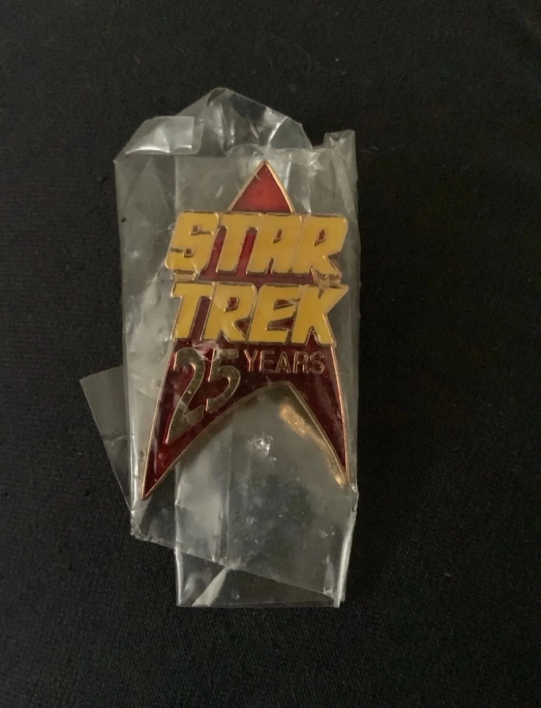Star Trek 25 Years Pin thumbnail