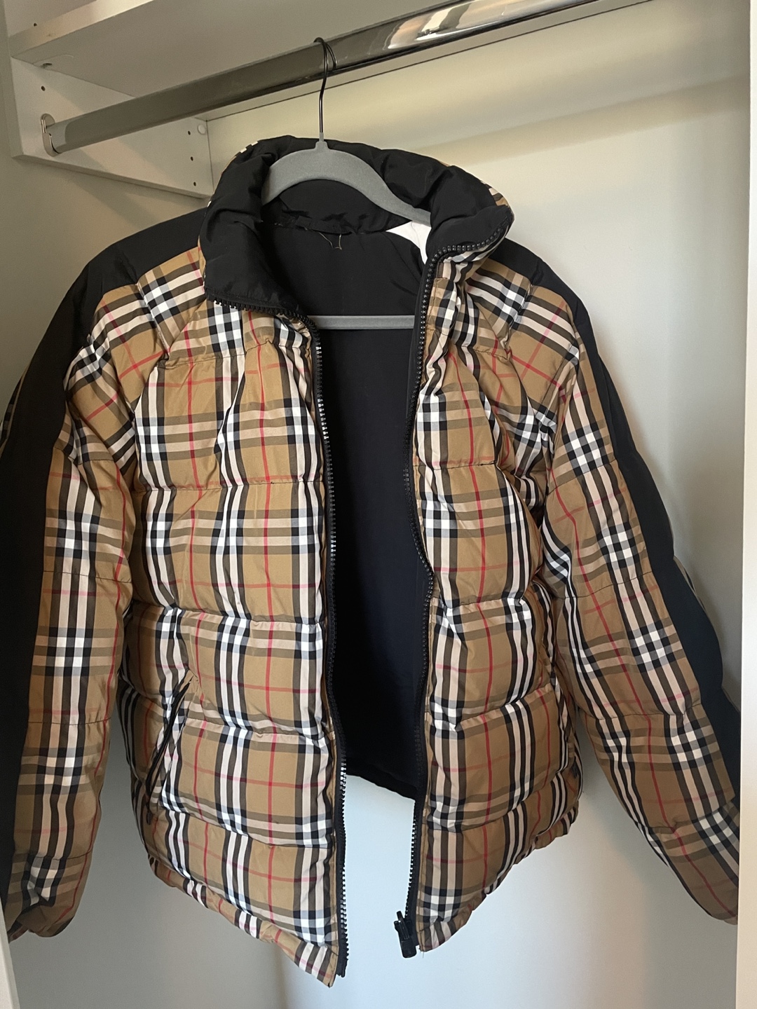 Burberry Reversible Puffer Jacket - photo 3