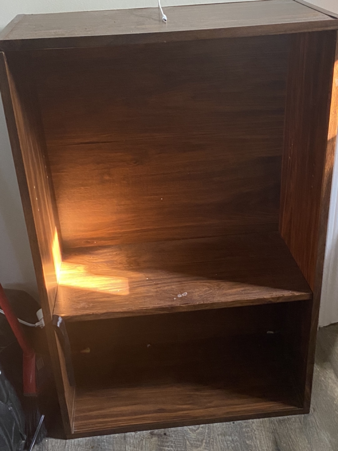 Wooden shelf unit