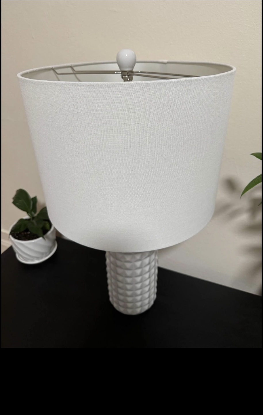 2 White Table Lamp with Geometric Base - photo 3
