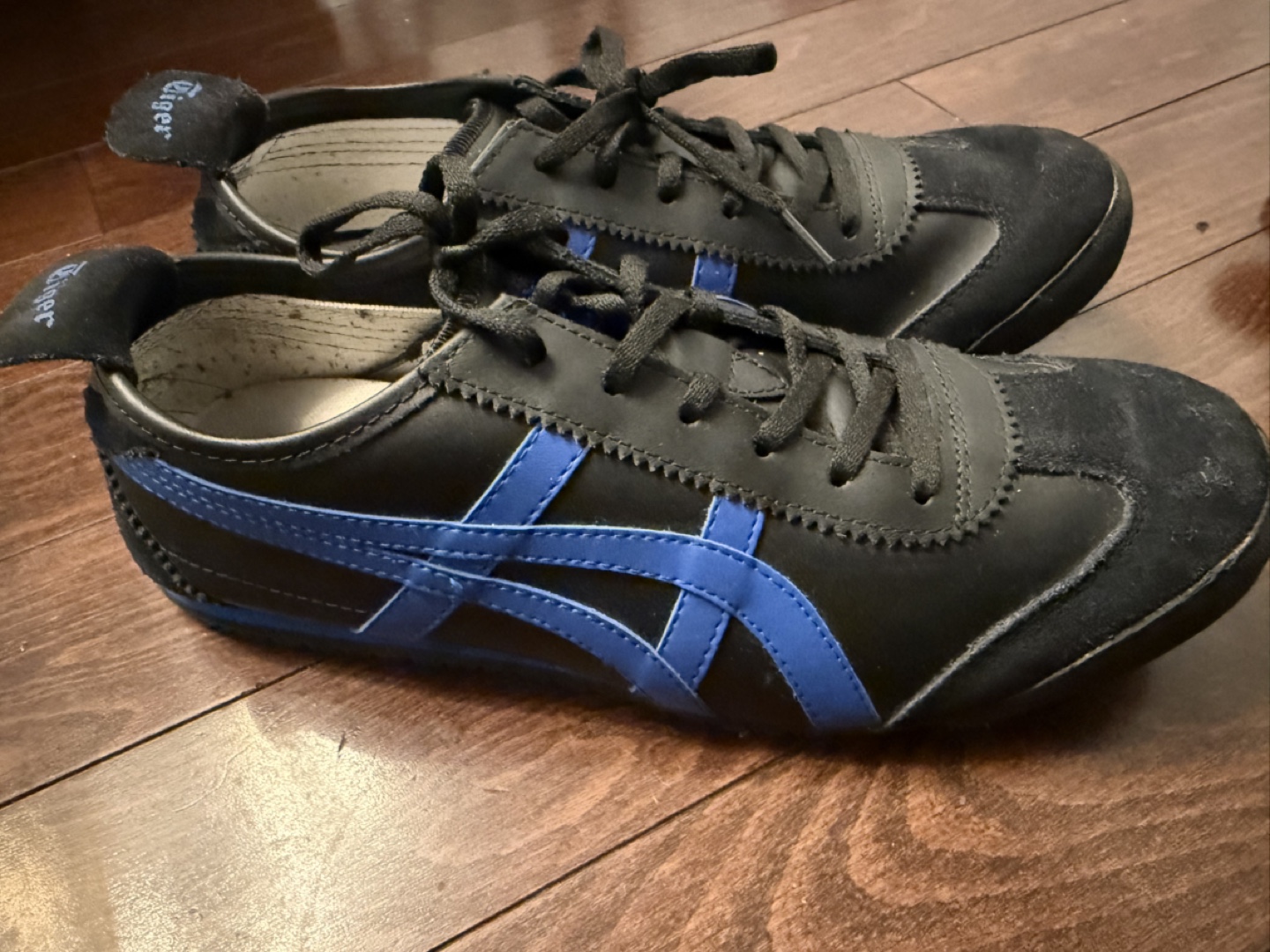 Tiger Onitsuka Tiger Black and Blue Sneakers