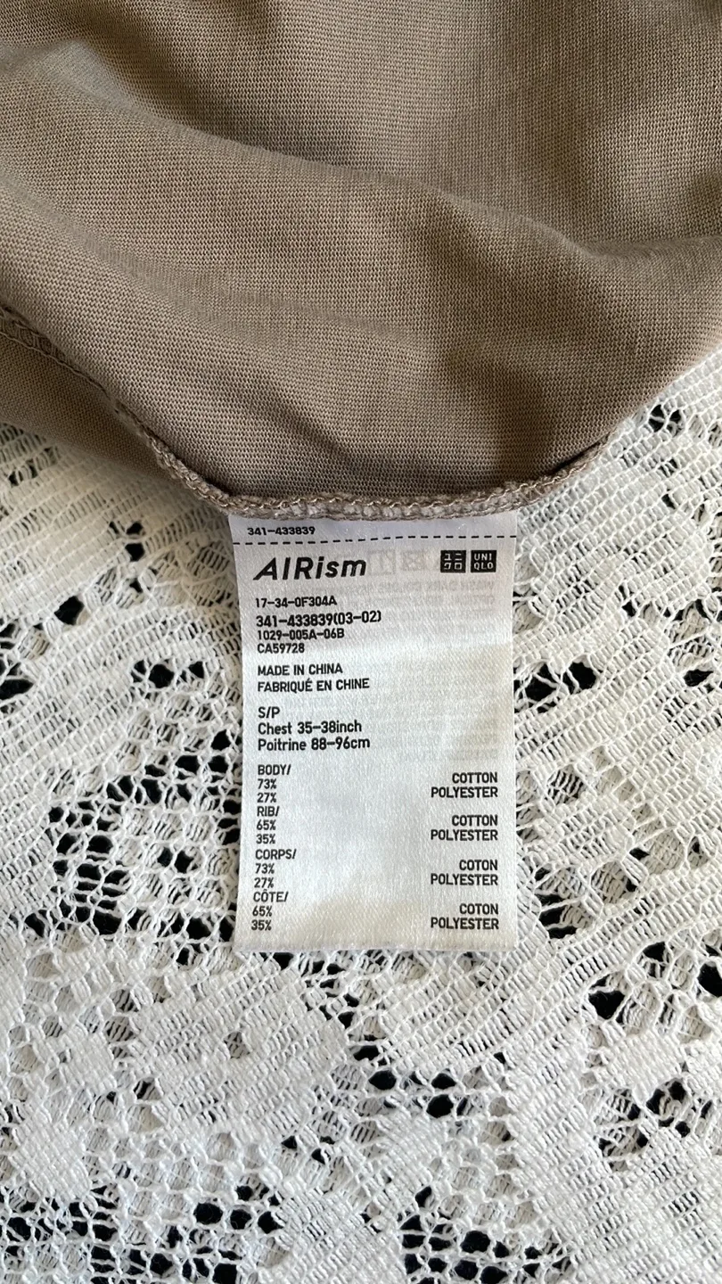 UNIQLO Long Sleeve Men’s T-Shirt (Small) image indicator(6)