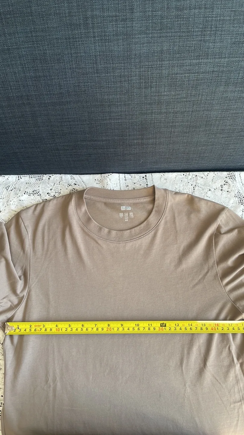 UNIQLO Long Sleeve Men’s T-Shirt (Small) image indicator(7)