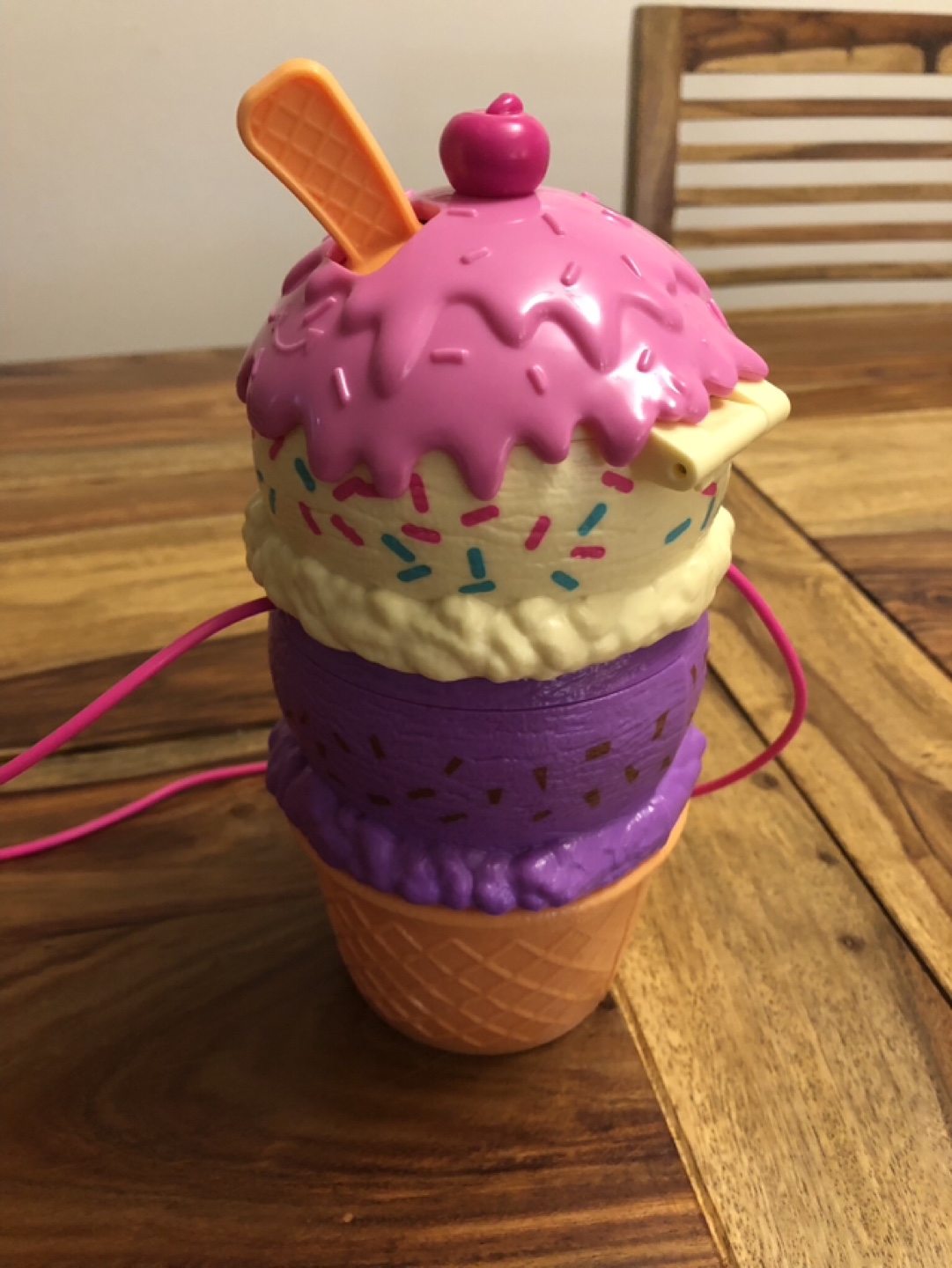 Polly pocket ice cream play