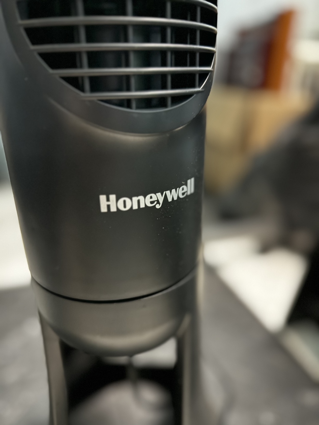 Honeywell QuietSet Tower Fan - photo 3