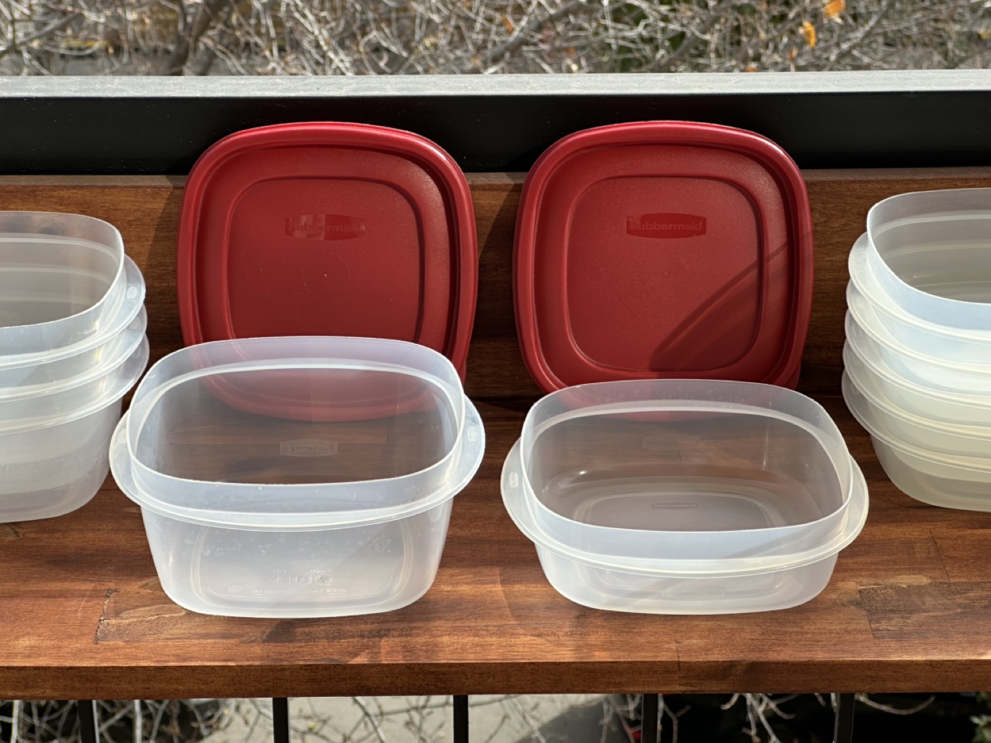 Rubbermaid Food Containers with EasyFindLids - photo 2