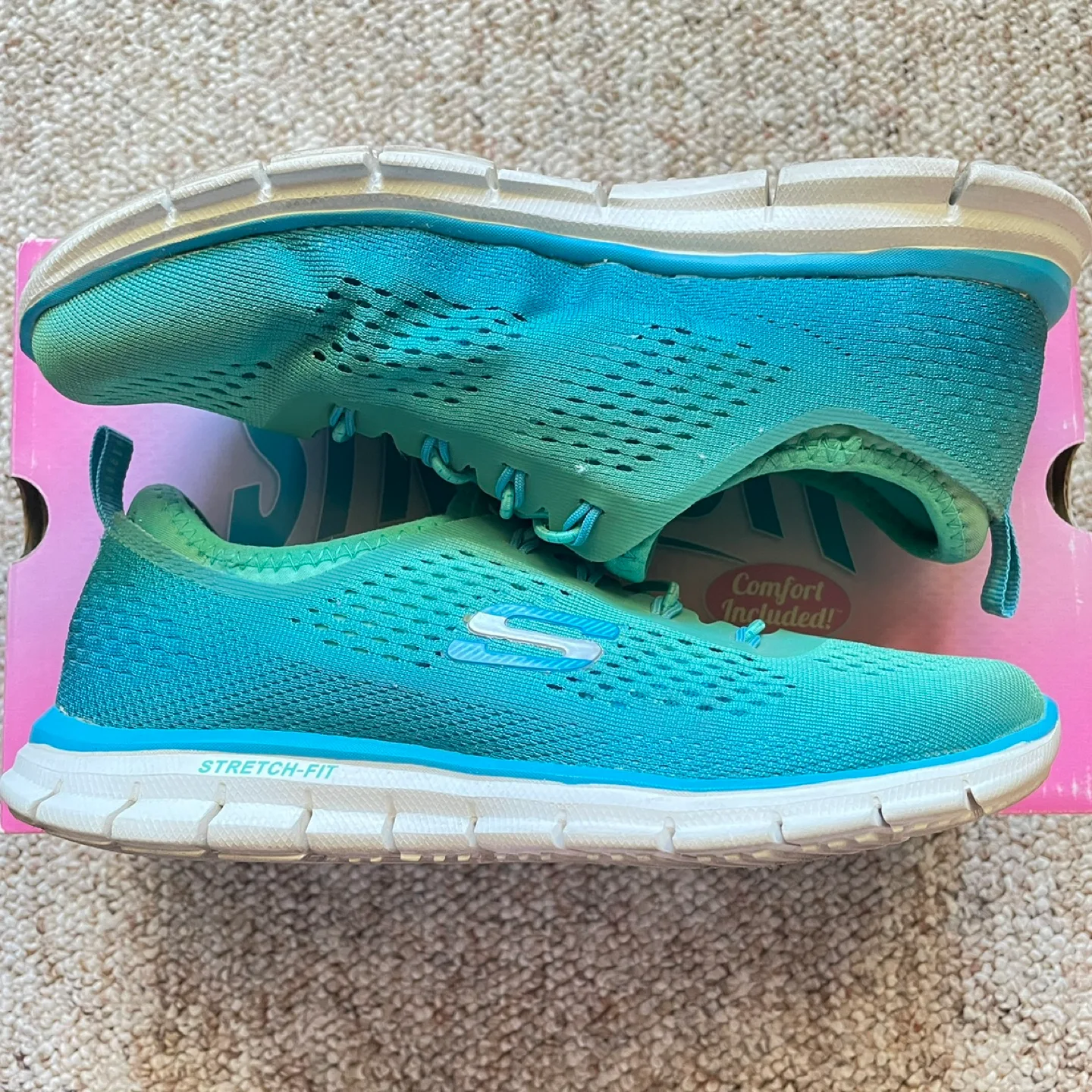 Skechers Women's  Stretch-Fit Sneakers image indicator(2)