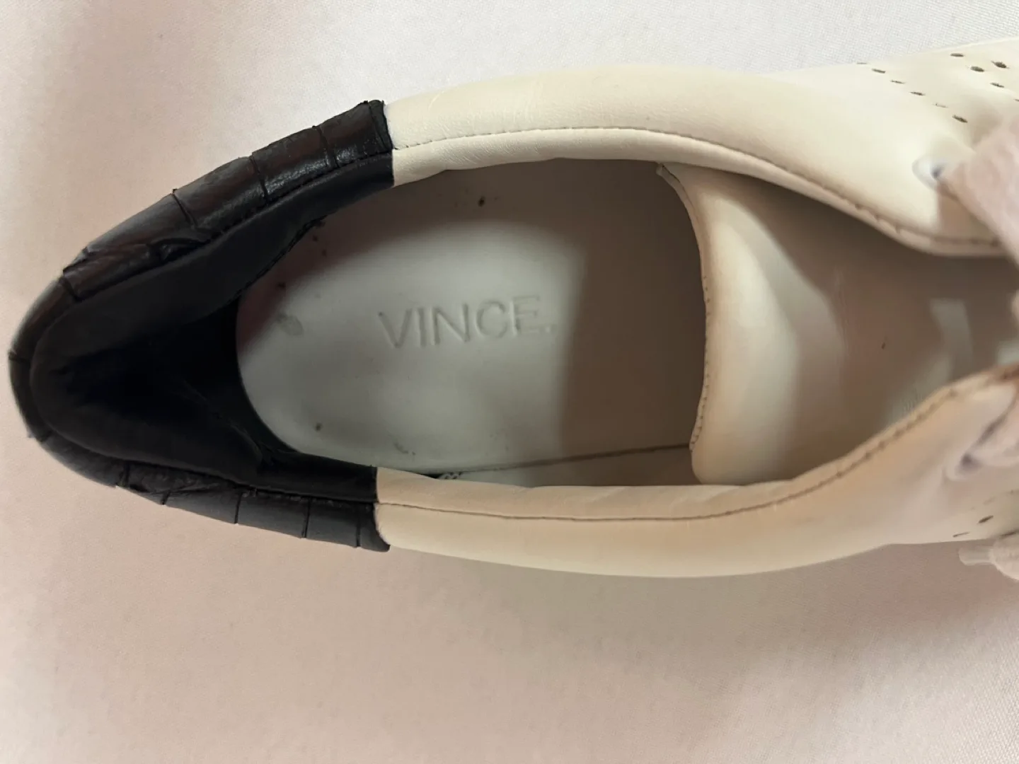 8.5 - Vince “Varin” -  White Leather Sneakers image indicator(6)