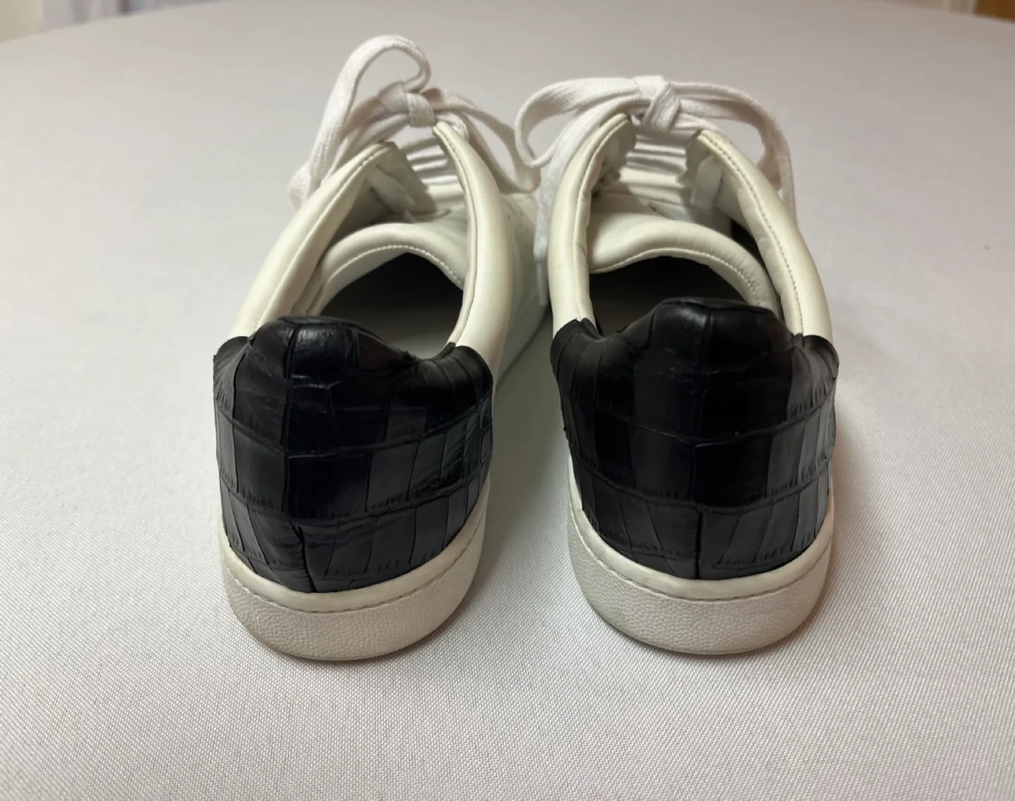 8.5 - Vince “Varin” -  White Leather Sneakers image indicator(4)