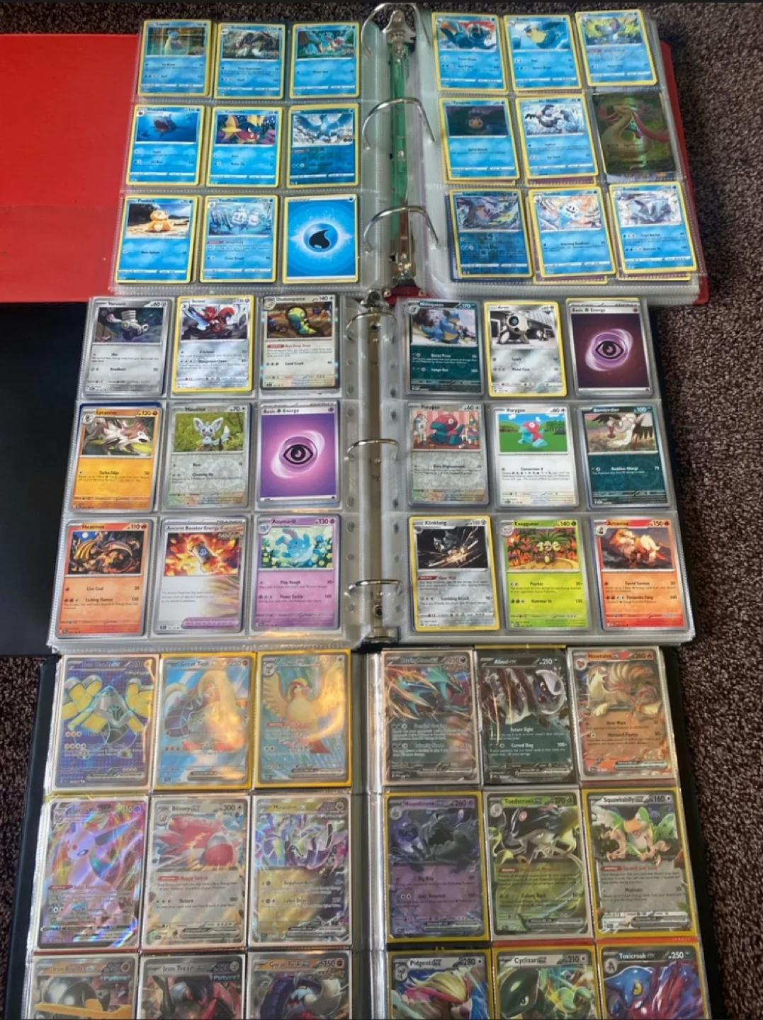 Pokemon Cards, Collectors Bundle image indicator(2)