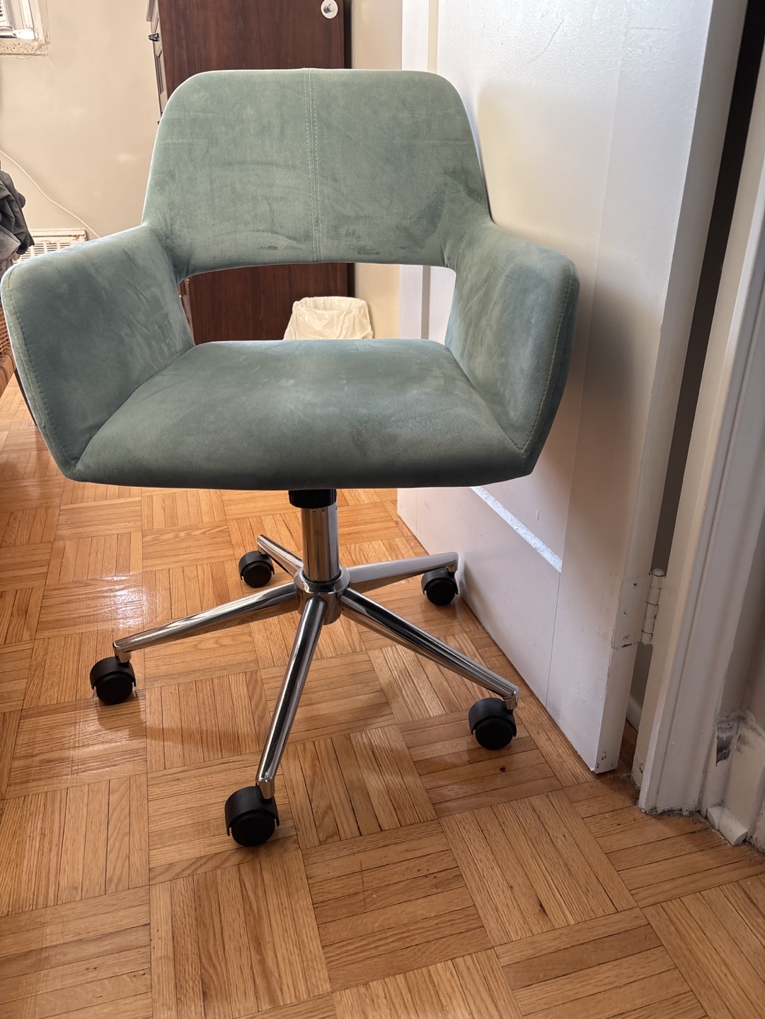 Green Velvet Office Chair - photo 3