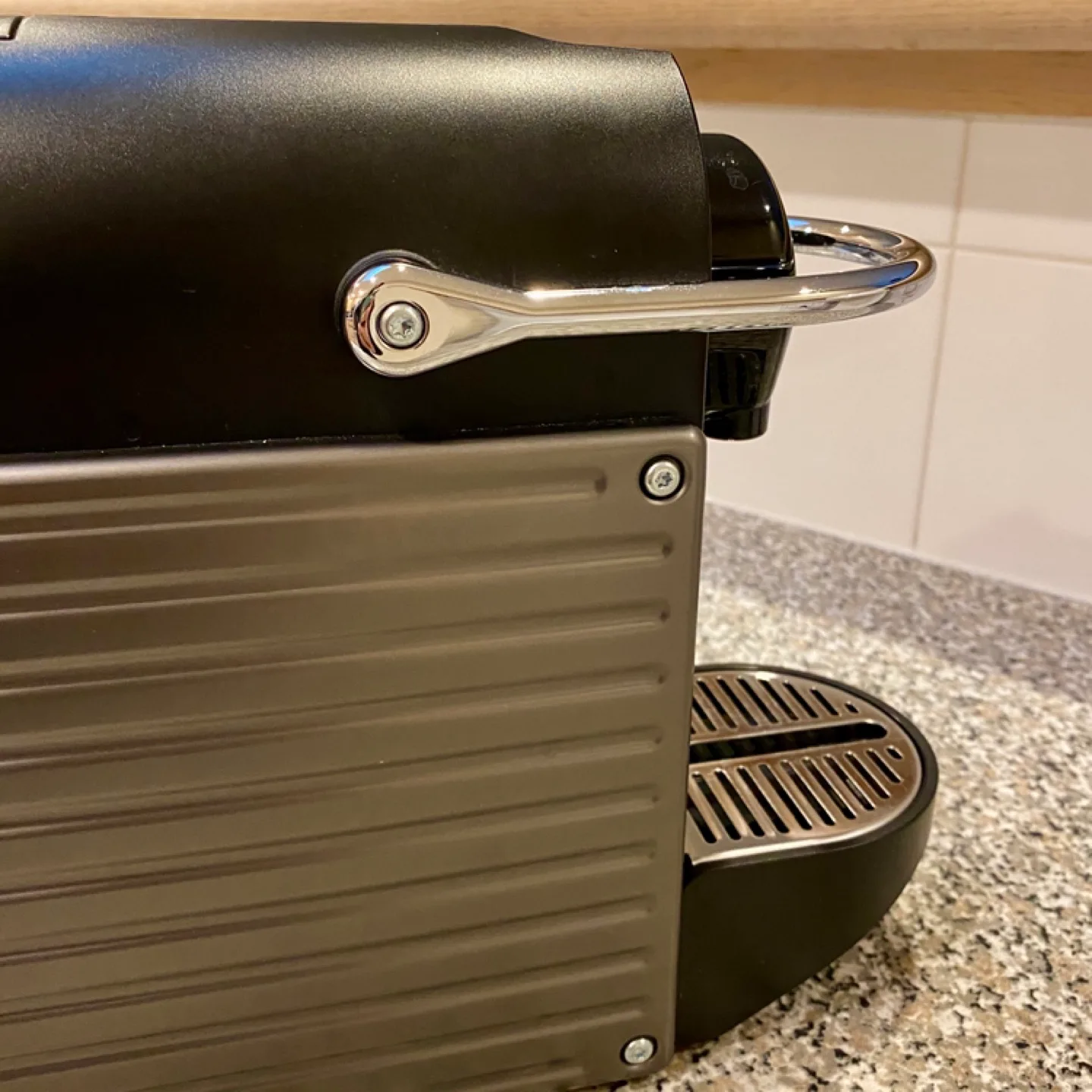 Nespresso Pixie Coffee Machine image indicator(8)