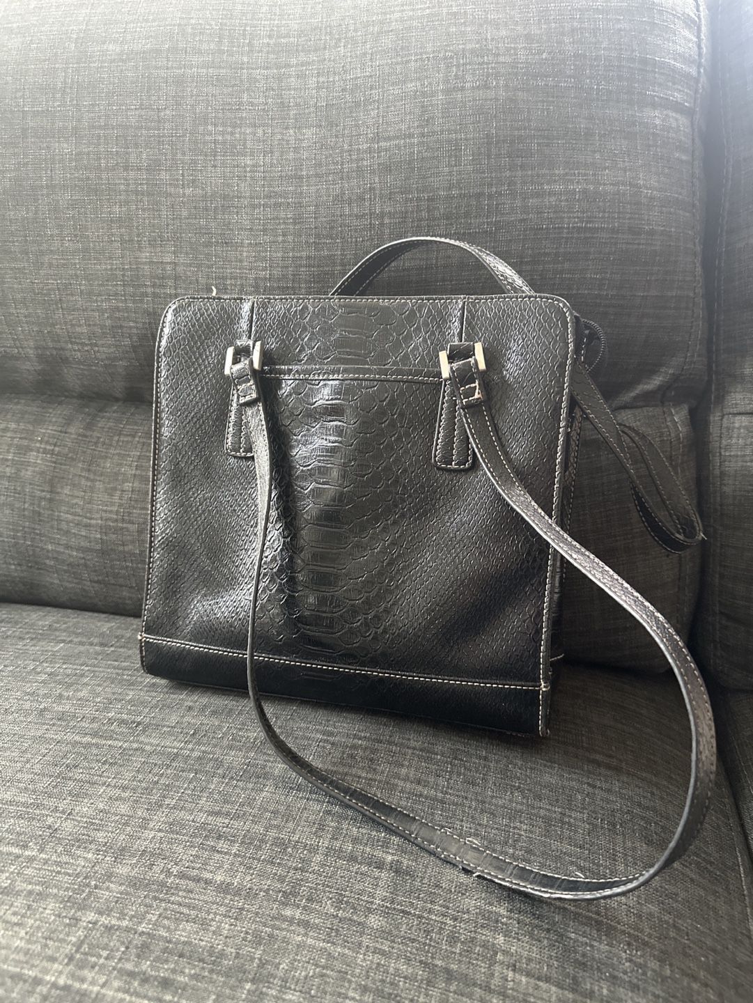 Liz Claiborne Black Leather Handbag - photo 5