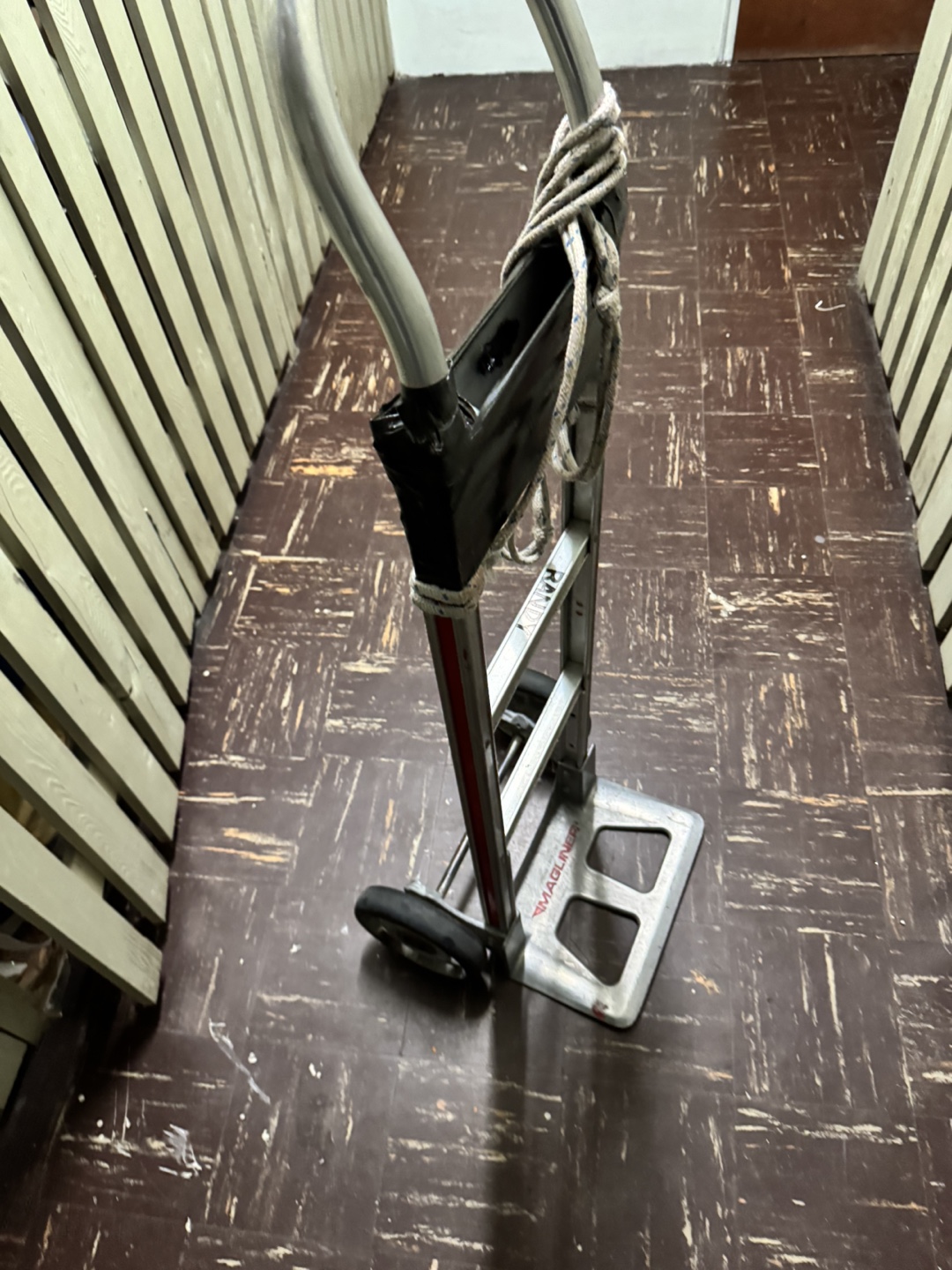 Magliner Hand Truck - photo 2
