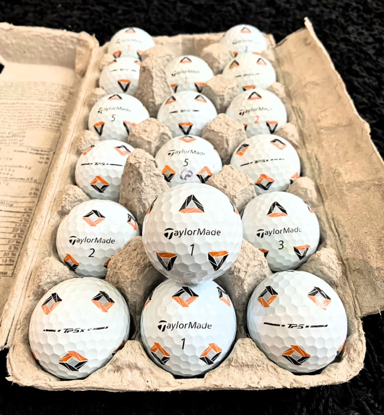 18 Taylormade TP5 PIX Golf Balls thumbnail