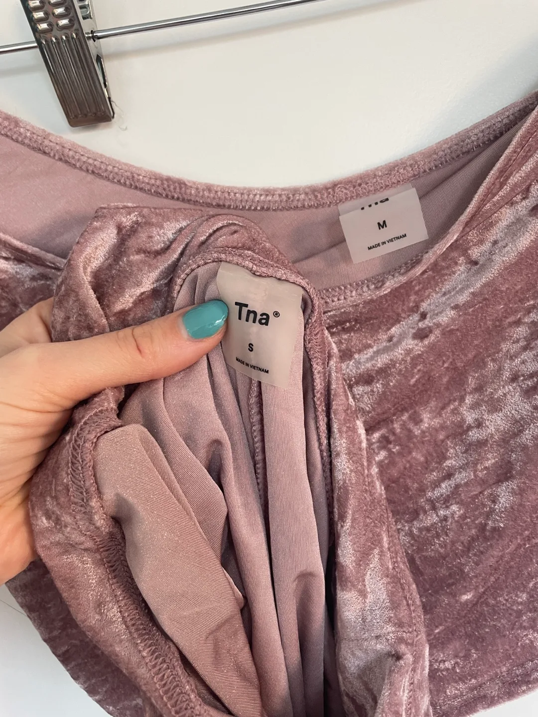 TNA Pink Velvet Crop Top and Shorts Set image indicator(5)