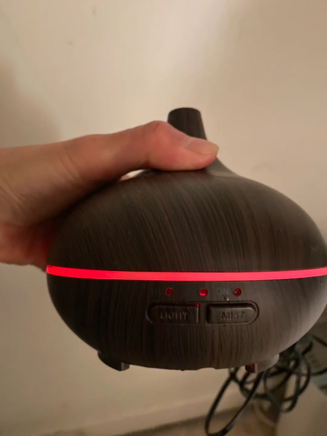 Essential Oil Diffuser with Colour Changing Lights image indicator(4)