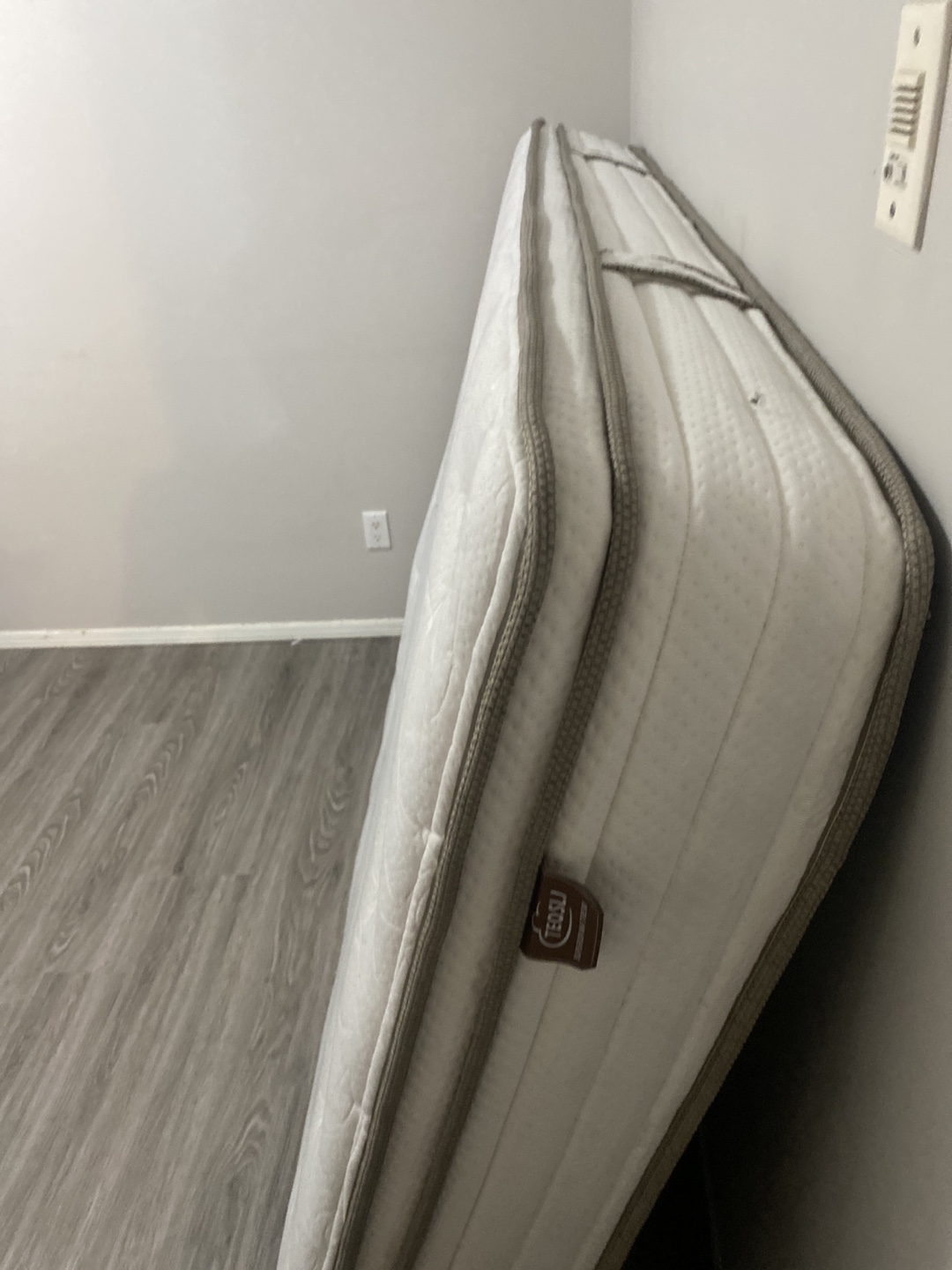 Full Mattress - photo 3