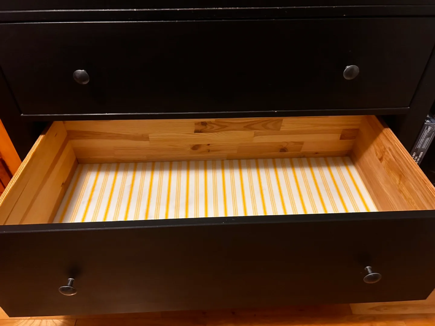 IKEA Vanity with Mirror image indicator(5)