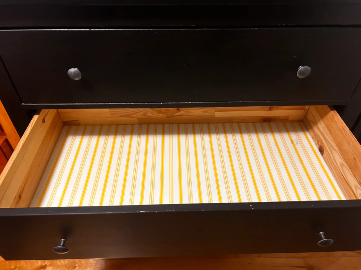 IKEA Vanity with Mirror image indicator(4)