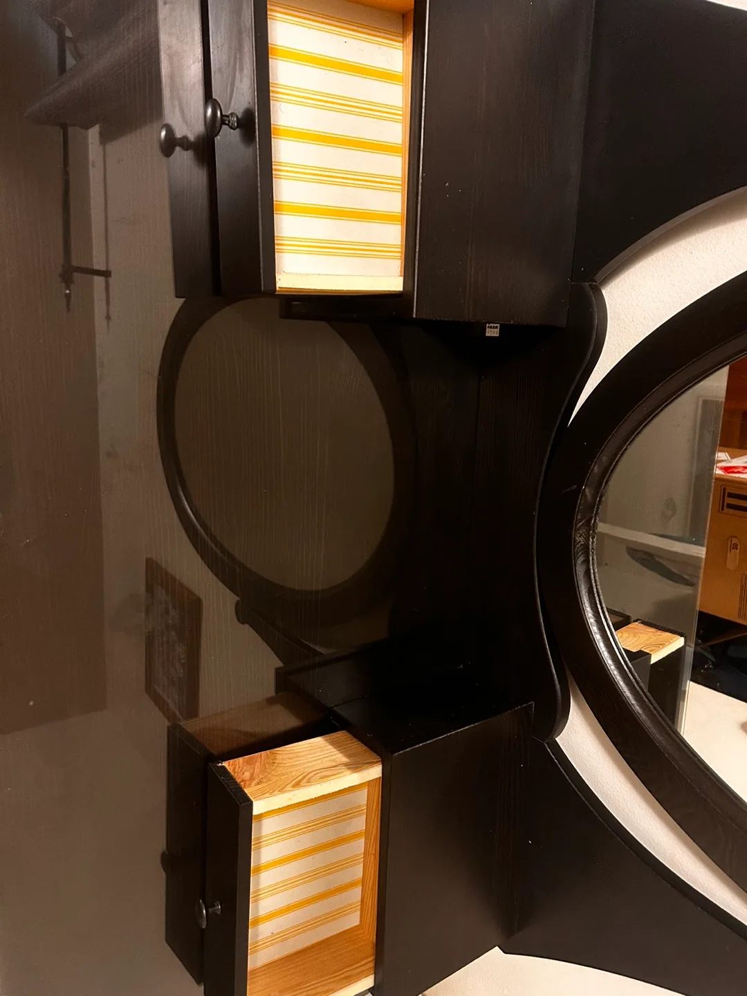 IKEA Vanity with Mirror image indicator(2)