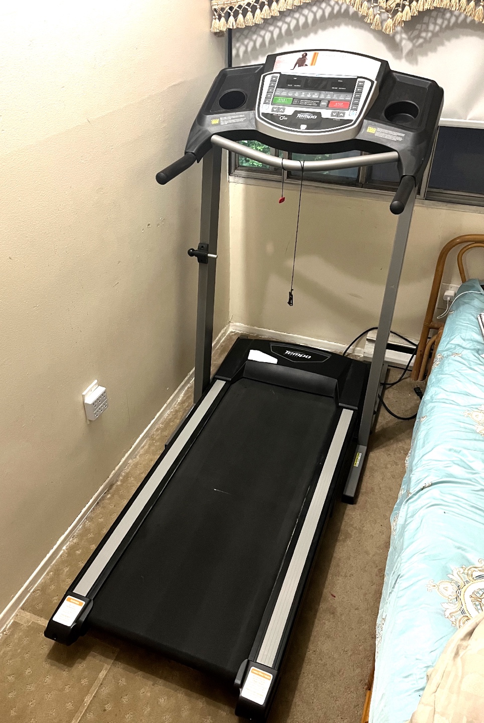Tempo 6111 Treadmill