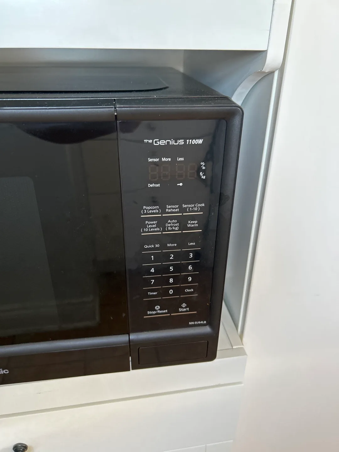 Panasonic Genius 1100W Microwave image indicator(2)