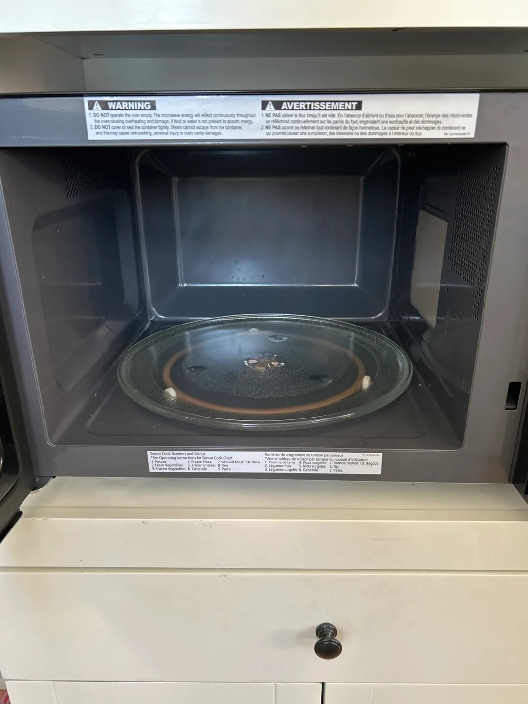 Panasonic Genius 1100W Microwave image indicator(3)