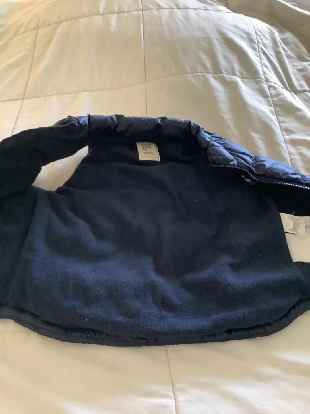 Old Navy Toddler Boy's Puffer Vest image indicator(3)