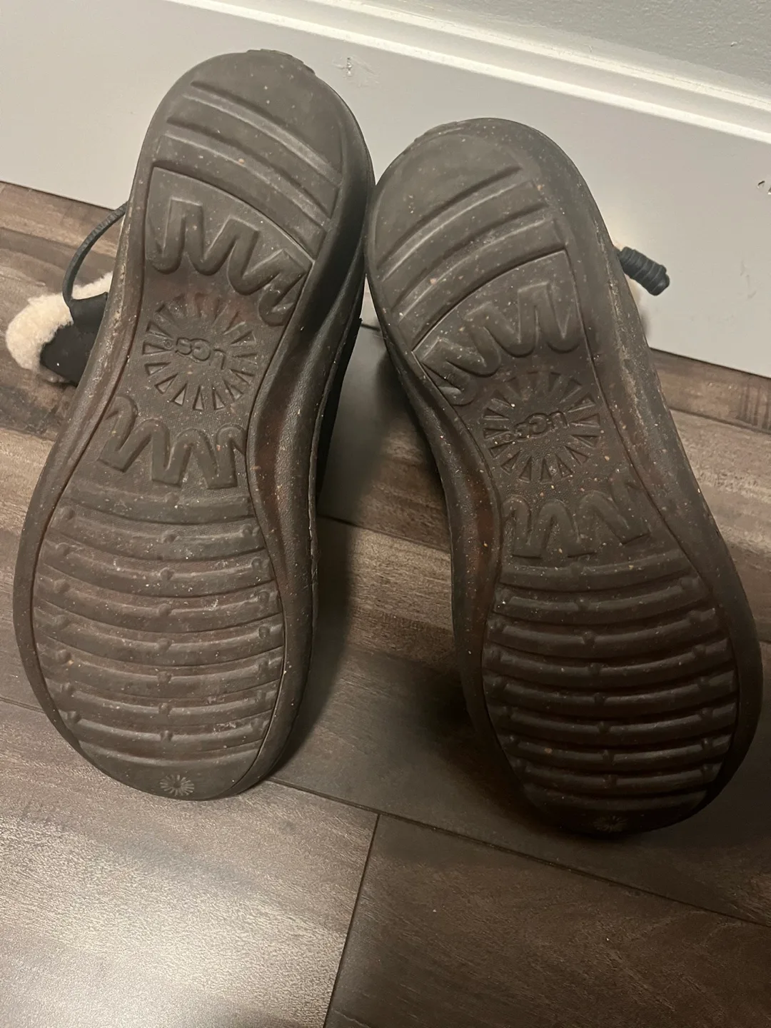 UGG Black Boots Size 9 image indicator(4)