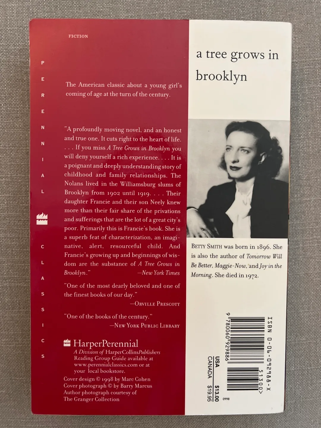 A Tree Grows in Brooklyn Paperback image indicator(3)