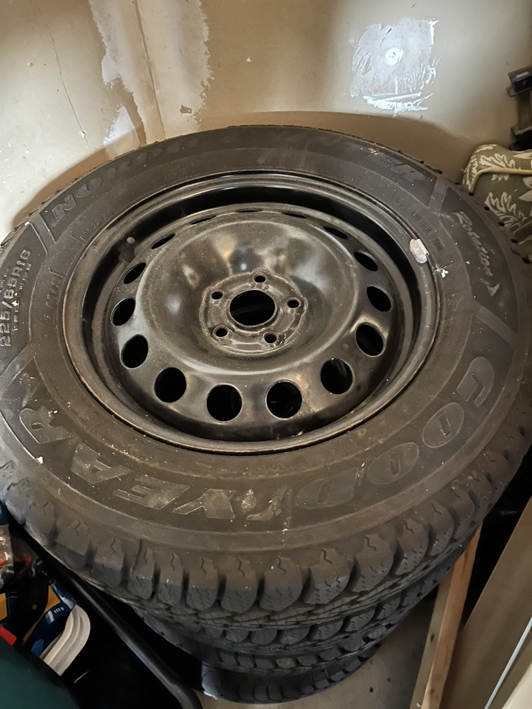 Set of 4 Winter Tires with Rims - photo 2