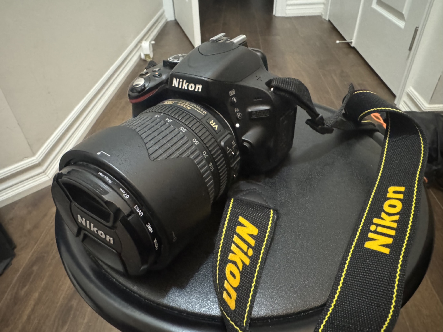 Nikon D5100 DSLR Camera with Lens 18-105mm