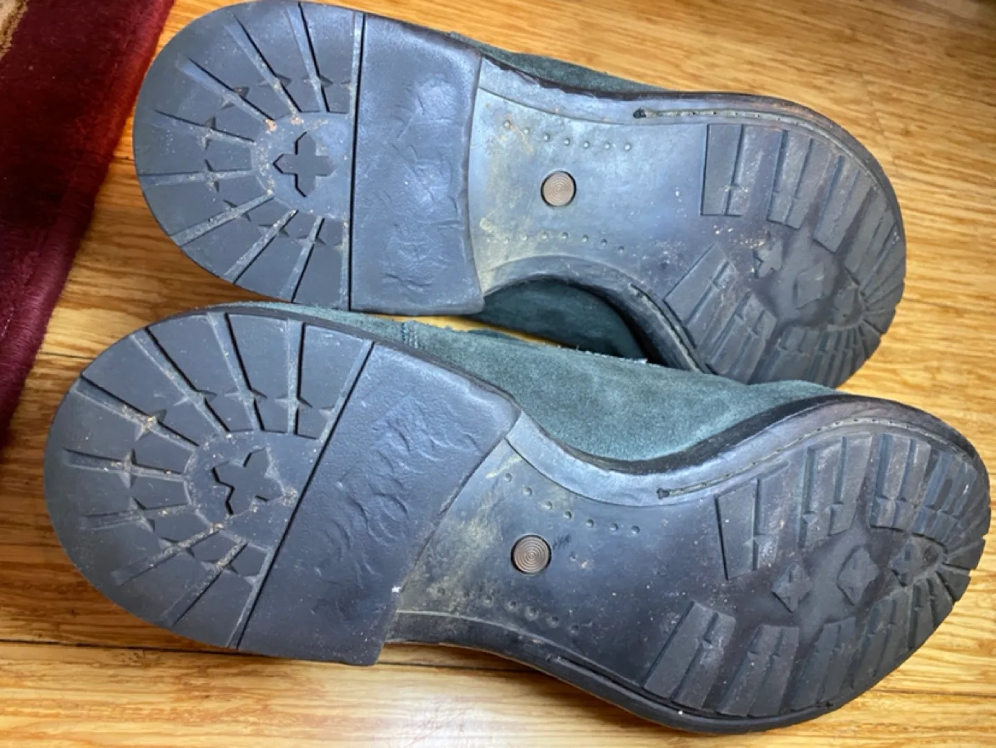 Men’s leather suede dark green leather shoes image indicator(4)